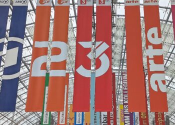 Brandenburger Landtag stimmt Rundfunkreform zu 2 Logos von ARD