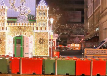 Städtetag beklagt hohe Anti-Terror-Kosten für Weihnachtsmärkte 3 Magdeburger Weihnachtsmarkt nach Anschlag 2024 (Archiv)