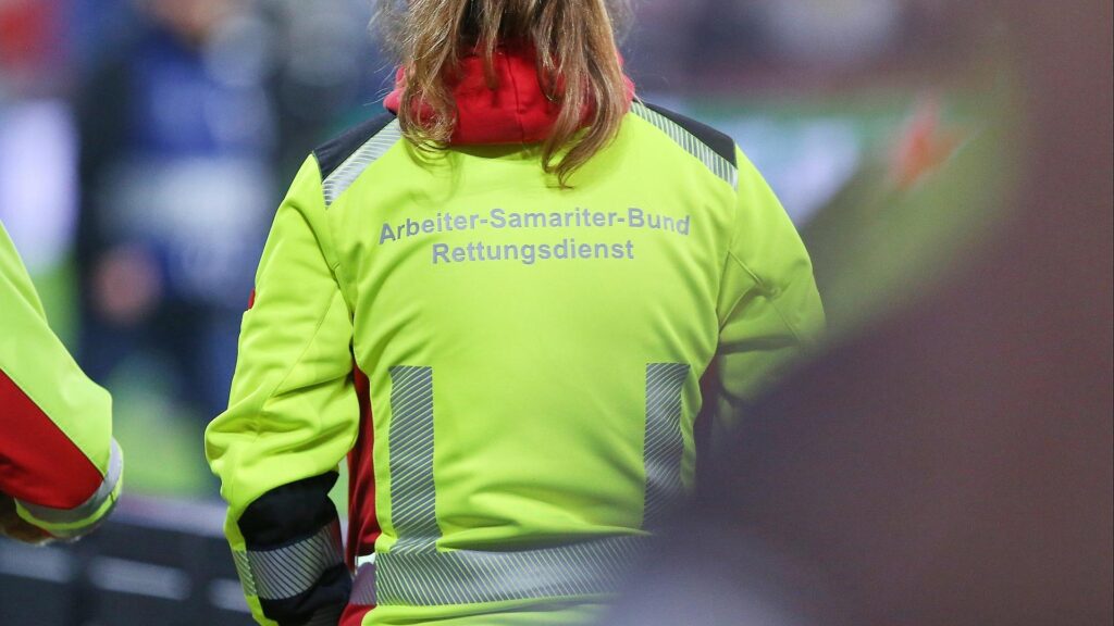 Sanitäterin (Archiv)