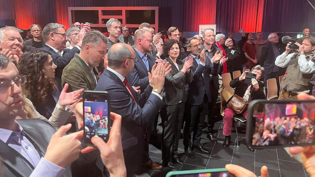 BSW-Spitzenpolitiker am Wahlabend