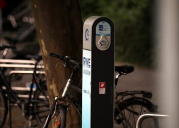 Elektroauto-Stromtankstelle von RWE (Archiv)