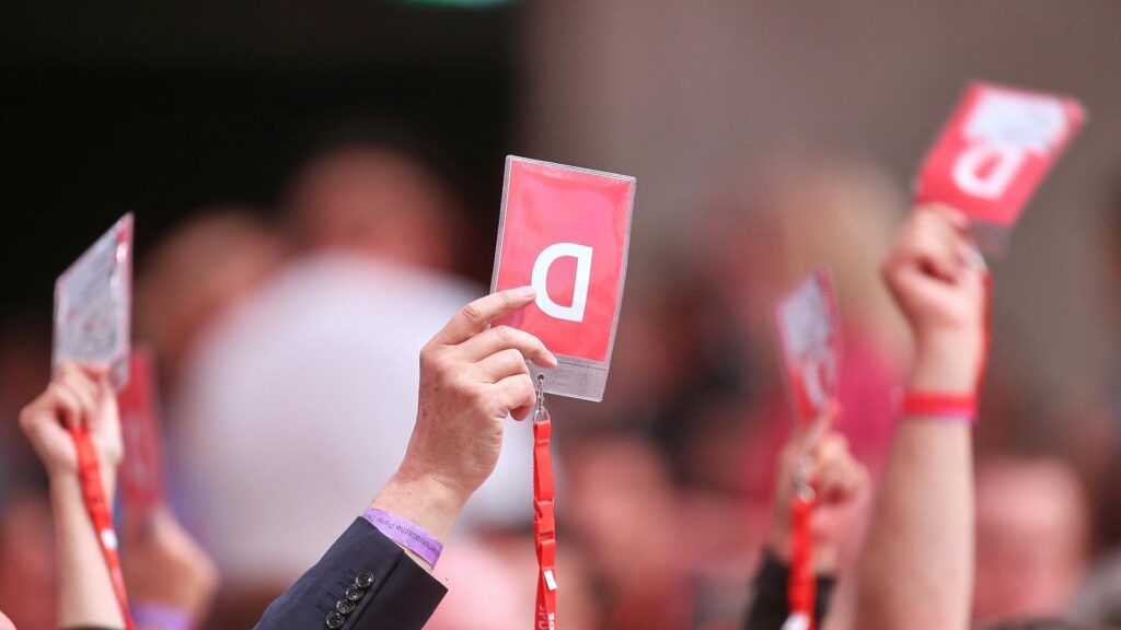 Abstimmung auf SPD-Parteitag (Archiv)