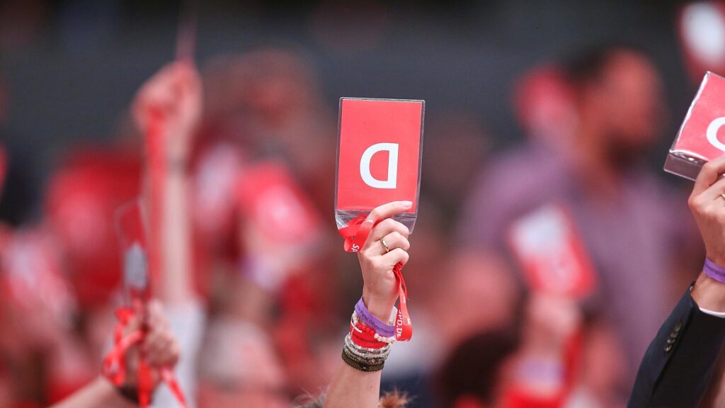 Abstimmung auf SPD-Parteitag (Archiv)