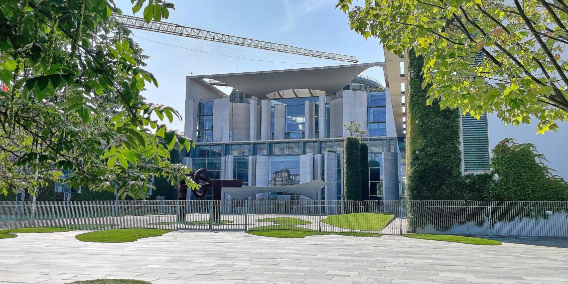 JU will Kanzleramtsneubau stoppen und Ministerien streichen 1 Bundeskanzleramt (Archiv)