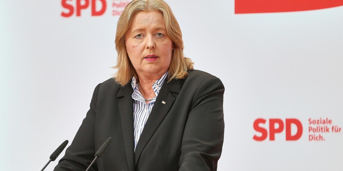 Bas bekennt sich zur deutschen Stahlindustrie 1 Bärbel Bas (Archiv)