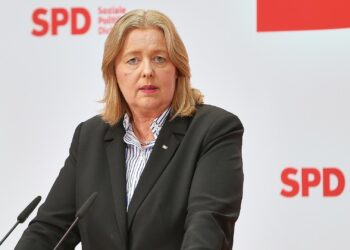 Bas bekennt sich zur deutschen Stahlindustrie 2 Bärbel Bas (Archiv)