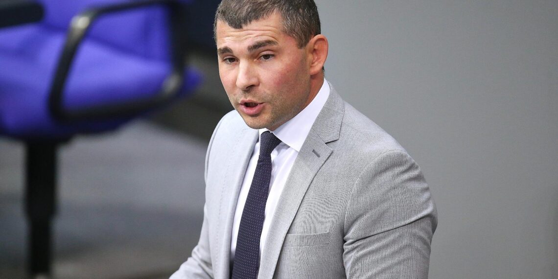 Bundestag hebt Immunität von AfD-Politiker Scheirich auf 1 Raimond Scheirich (Archiv)