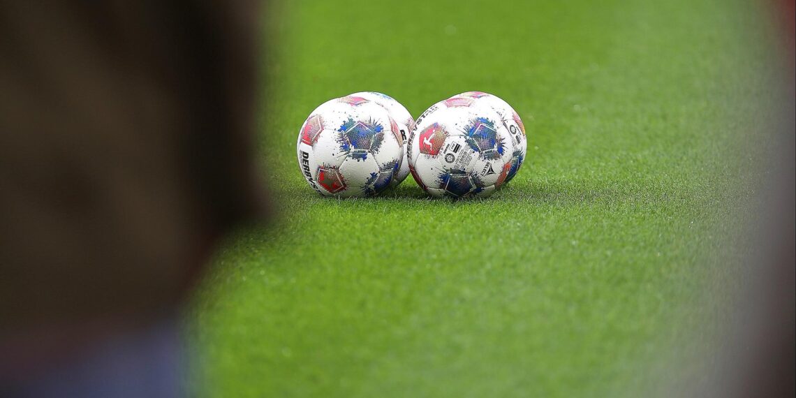 2. Bundesliga: Dresden verliert zu Hause gegen Nürnberg 1 Fußbälle (Archiv)