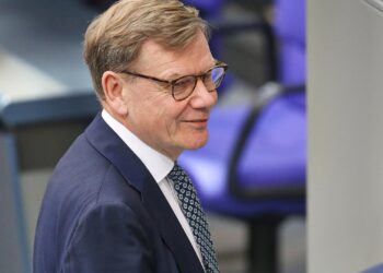 Herbeirufung von Wadephul gescheitert - aber er kommt trotzdem 3 Johann Wadephul am 06.11.2025