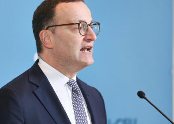 Spahn wirft Berliner Linken Antisemitismus vor 5 Jens Spahn am 11.11.2025
