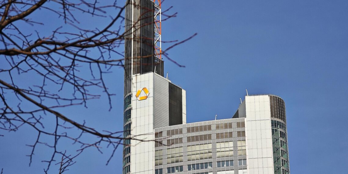 Mitarbeiterzufriedenheit bei Commerzbank steigt 1 Commerzbank-Tower (Archiv)