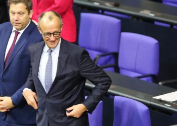 Milliardär Heraeus: Merz soll mit Minderheitsregierung drohen 2 Lars Klingbeil und Friedrich Merz am 14.11.2025