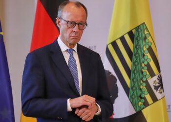 Halle will Bahn-Hauptsitz werden - für Merz noch kein Thema 2 Friedrich Merz am 18.11.2025
