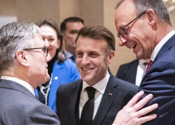 Merz plaudert mit Starmer und Macron beim Abendessen 2 Starmer