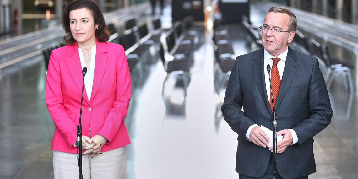 Kabinett verabschiedet erste Weltraumsicherheitsstrategie 1 Pressestatement zur Weltraumsicherheitsstrategie am 19.11.2025