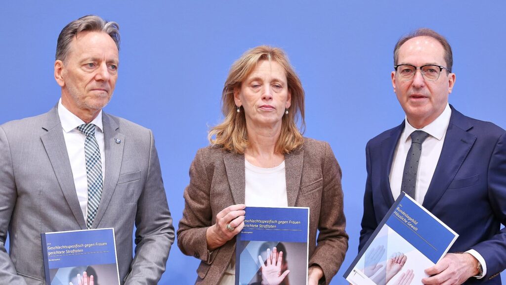 Vorstellung der Bundeslagebilder `Häusliche Gewalt 2024` und `Geschlechtsspezifisch gegen Frauen gerichtete Straftaten 2024` am 21.11.2025