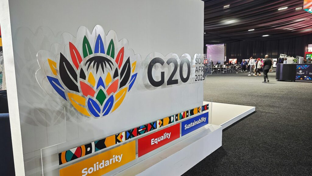 G20-Logo am Veranstaltungsort im November 2025