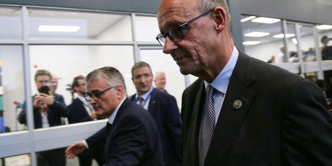 Stefan Kornelius und Friedrich Merz am 22.11.2025