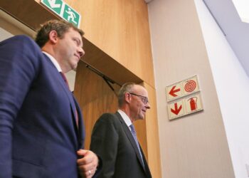 Lars Klingbeil und Friedrich Merz am 23.11.2025