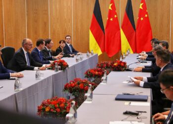 Friedrich Merz und Li Qiang am 23.11.2025