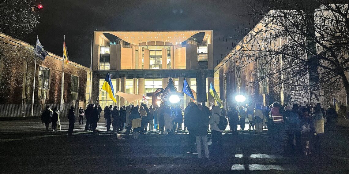 Ukraine-Protest vor dem Kanzleramt am 27.11.2025