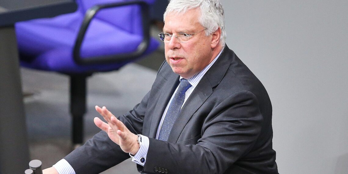 Ukraine-Verhandlungen: Hardt verhalten optimistisch für Kiew 1 Jürgen Hardt am 18.12.2025