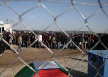 Dobrindt schließt Pakt mit Athen und Rom 2 Flüchtlingslager (Archiv)