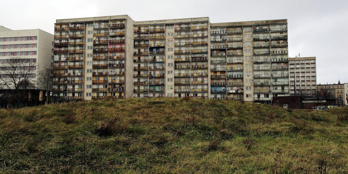 Plattenbauten in Halle (Saale) (Archiv)