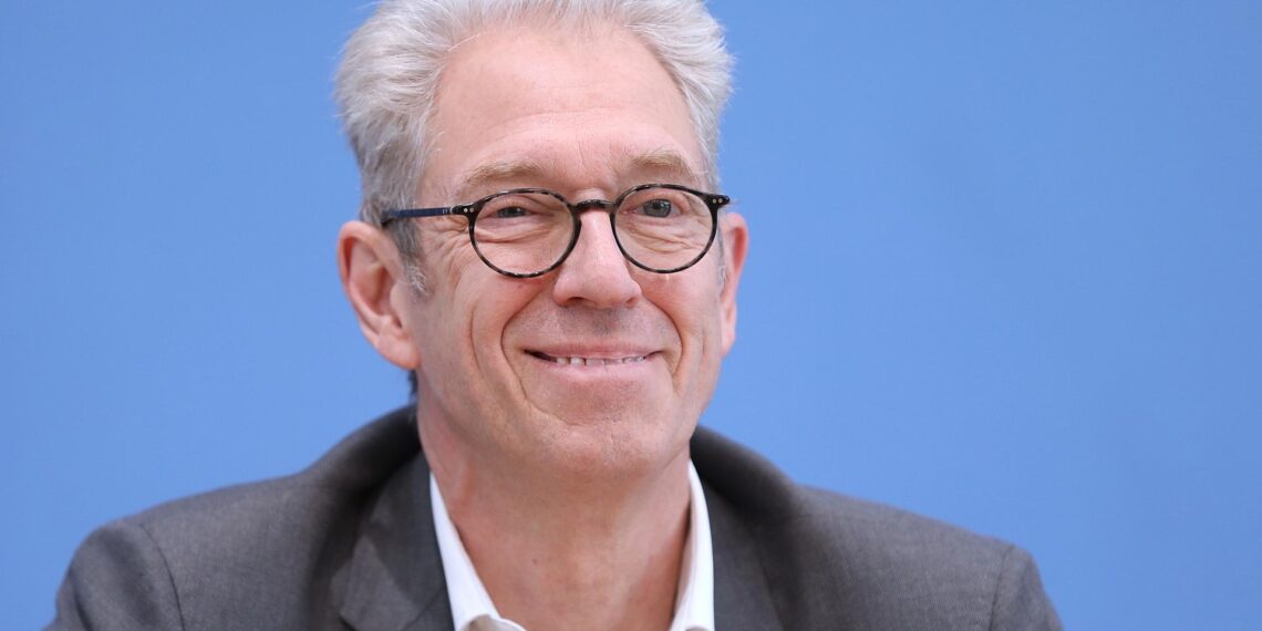 Kassenärzte wollen Praxisgebühr und Erhöhung der Tabaksteuer 1 Andreas Gassen (Archiv)