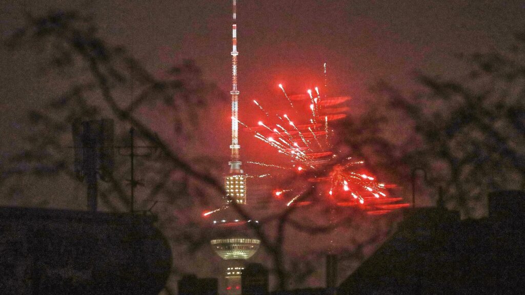 Silvesterfeuerwerk am Berliner Fernsehturm