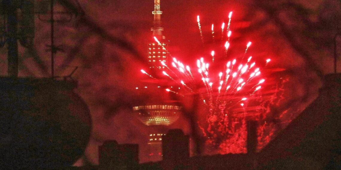 Silvesterfeuerwerk am Berliner Fernsehturm