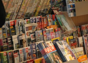 Burda-Verlagschef Philipp Welte geht nicht in den Verwaltungsrat 2 Zeitschriften an einem Kiosk (Archiv)