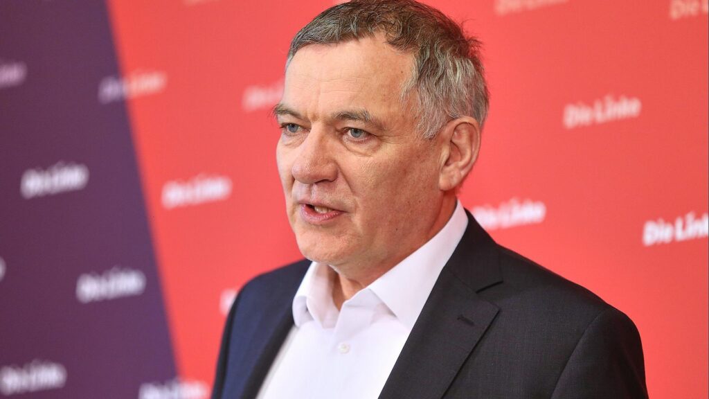 Linke will Schufa abschaffen 13 Jan van Aken (Archiv)