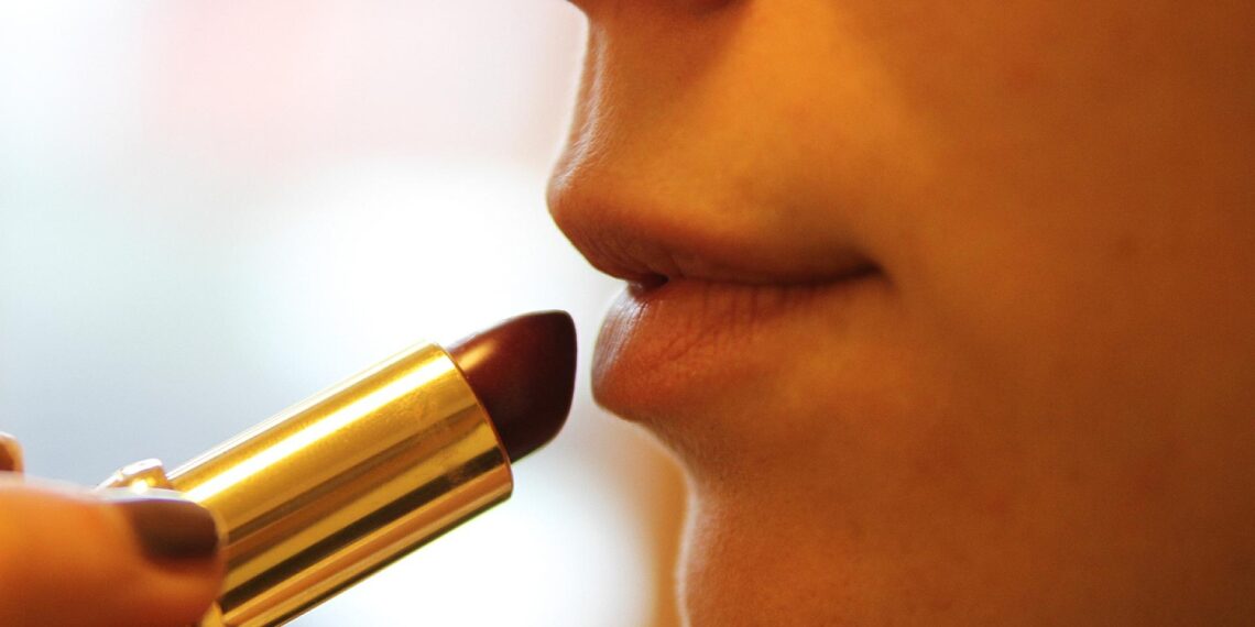 Tierversuche: L`Oréal will Produkte weiterhin in China verkaufen 1 Lippenstift (Archiv)