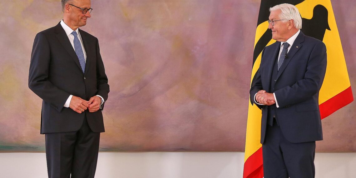 Merz kommt doch zum Neujahrsempfang des Bundespräsidenten 1 Friedrich Merz und Frank-Walter Steinmeier (Archiv)