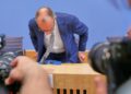 Friedrich Merz vor Fotografen (Archiv)