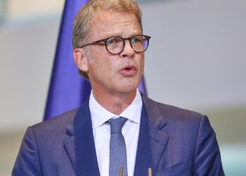 Bankenpräsident fordert höheres Tempo bei Strukturreformen 2 Christian Sewing (Archiv)