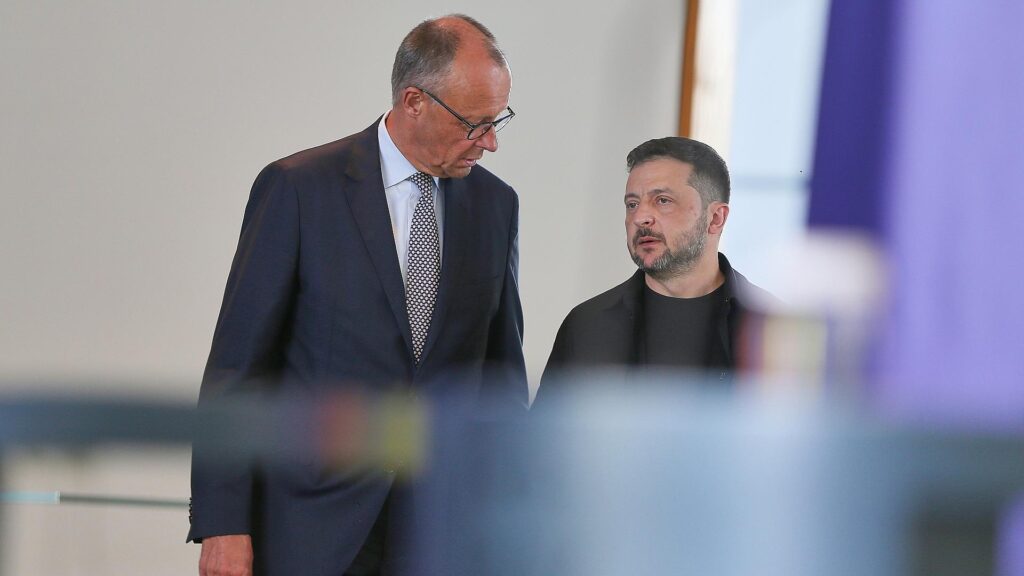 Merz empfängt Selenskyj und andere Regierungschefs am Montag 12 Friedrich Merz und Wolodymyr Selenskyj (Archiv)