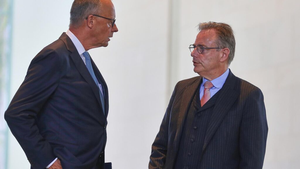 Friedrich Merz und Bart De Wever (Archiv)