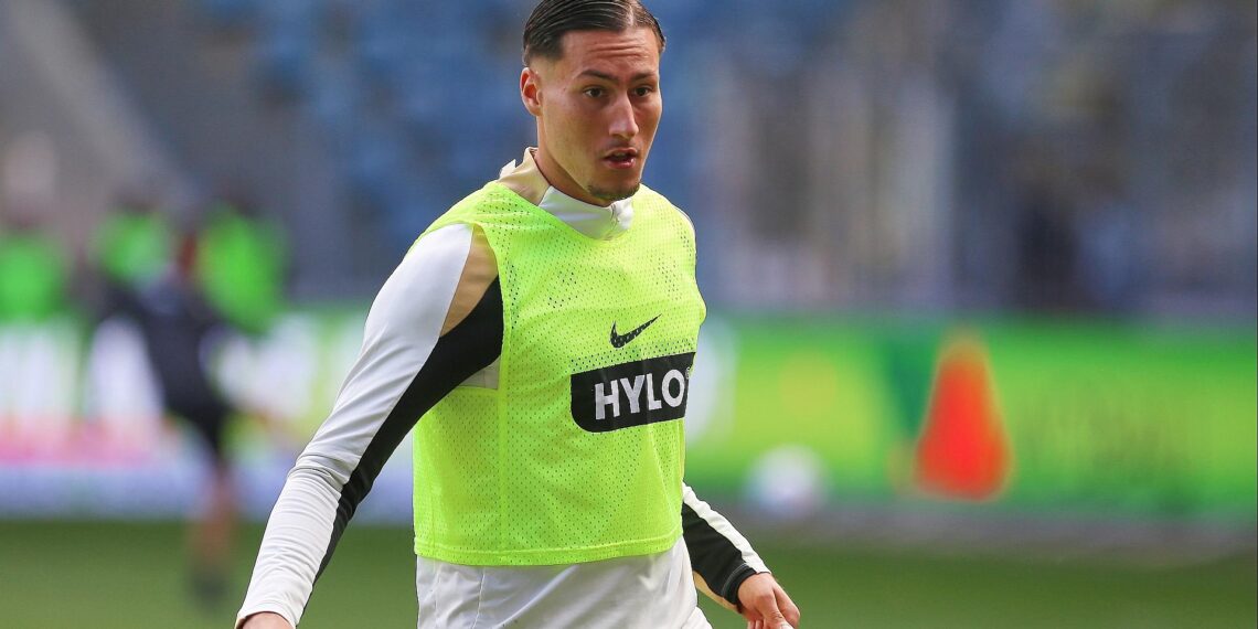 Frankfurt verpflichtet Stürmer Ebnoutalib von Elversberg 1 Younes Ebnoutalib (Archiv)