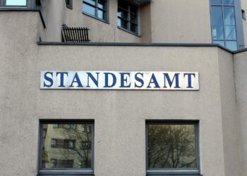 Bundesinnenministerium geht gegen Scheinvaterschaften vor 3 Standesamt (Archiv)