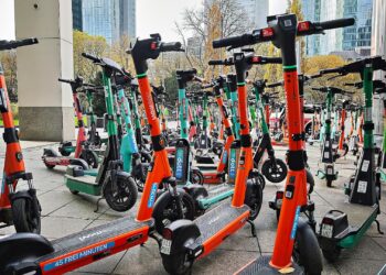 Polizeigewerkschaft fordert strengere E-Scooter-Regeln 2 E-Scooter (Archiv)