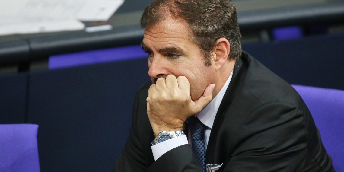 Hahn hofft auf "große Einigkeit" bei Ukraine-Beratungen 1 Florian Hahn (Archiv)