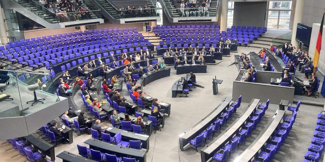 Entschließungsantrag zum Rentenpaket soll nicht beschlossen werden 1 Bundestagssitzung (Archiv)