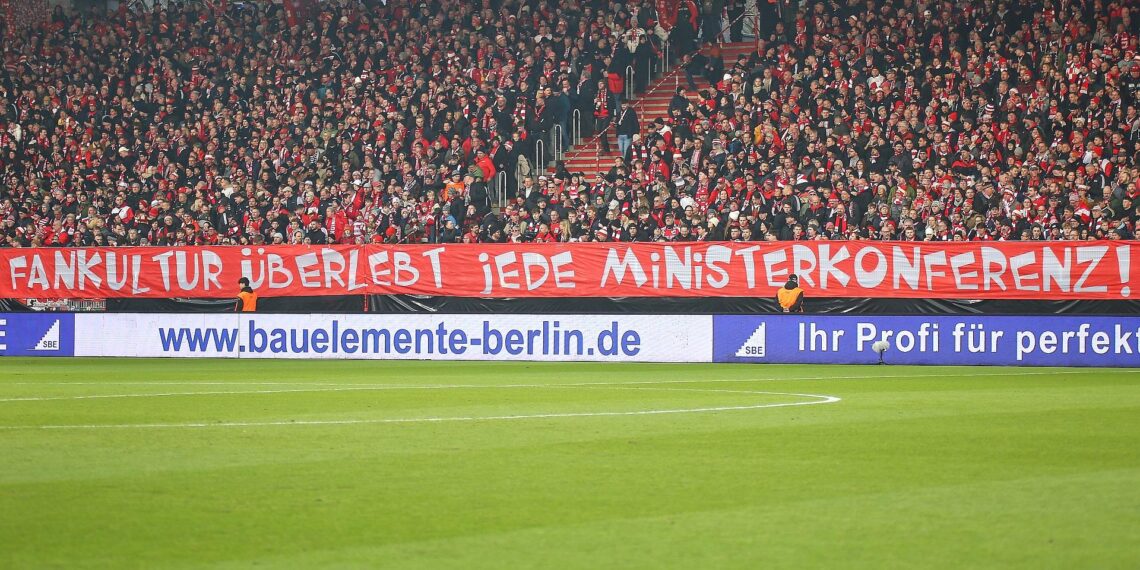 Grüne schließen sich Fan-Protesten gegen IMK-Pläne an 1 Protest der Fans von Union Berlin am 29.11.2025