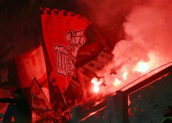 Fans mit Pyrotechnik am 29.11.2025