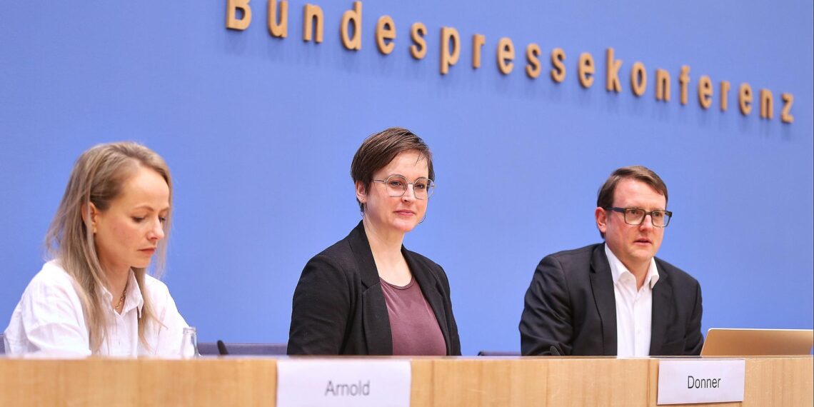 Jahresrückblick 2025: Wie sich Rechtsextremismus im Alltag festsetzt und Engagierte dagegenhalten am 02.12.2025