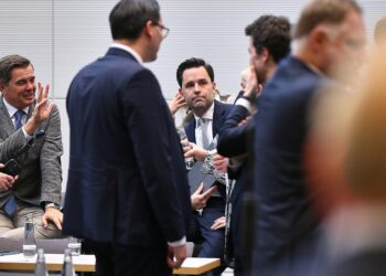 Johannes Winkel und andere Renten-Rebellen am 02.12.2025