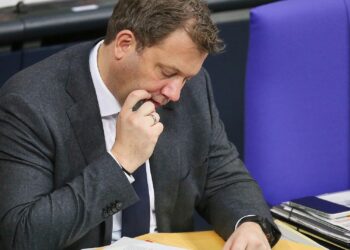 Lars Klingbeil am 04.12.2025