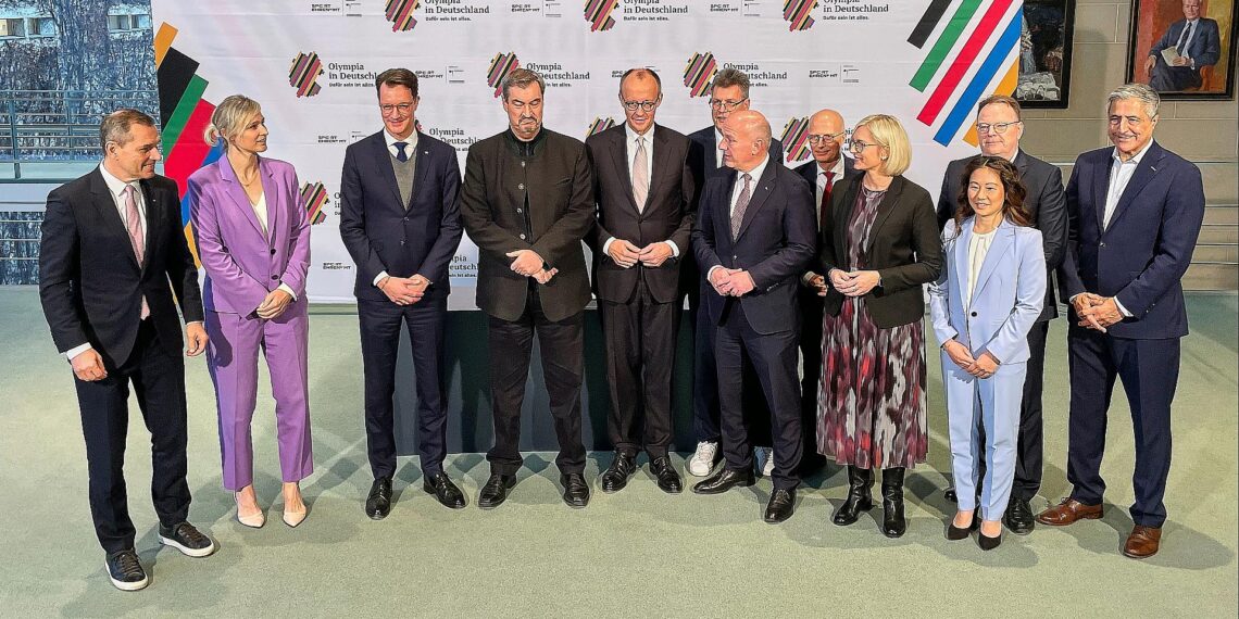 Unterzeichnung der Vereinbarung zur Olympiabewerbung (Archiv)